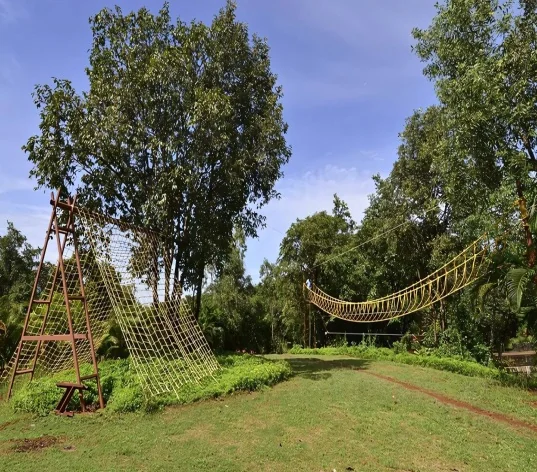 Team-building obstacle course